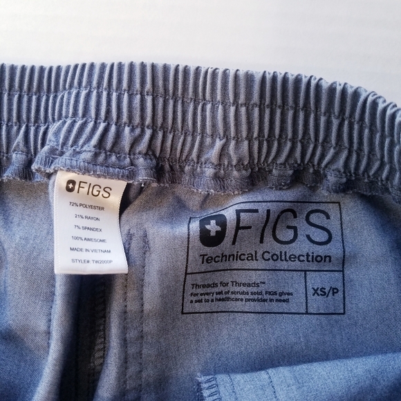 🌸 FIGS | Cargo Pocket Scrub size XS - Picture 8 of 9